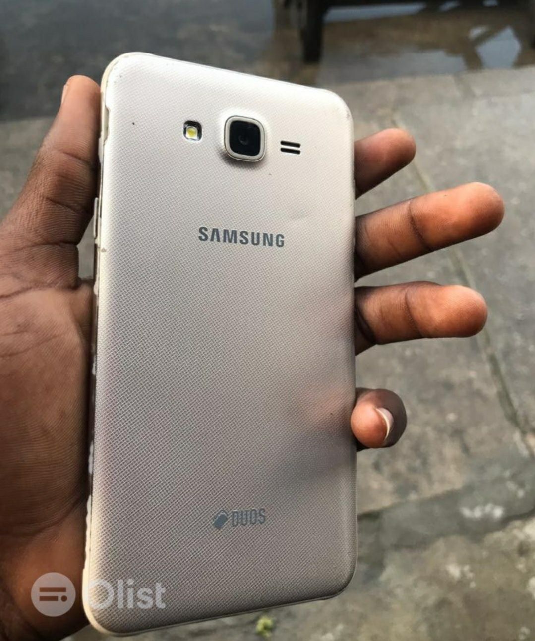 Samsung Galaxy J7 neo