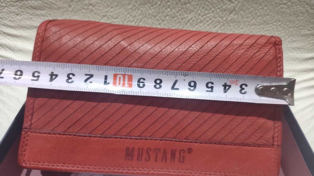 дамски портфейл Mustang Brasilia от естествена кожа  15X10X4 см