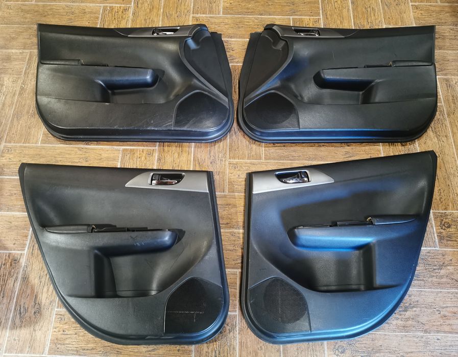 Задни седалки за Subaru Impreza Салон за Субару Импреза