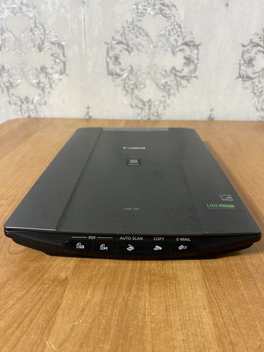 Продается сканер Canon Scan LiDE 210