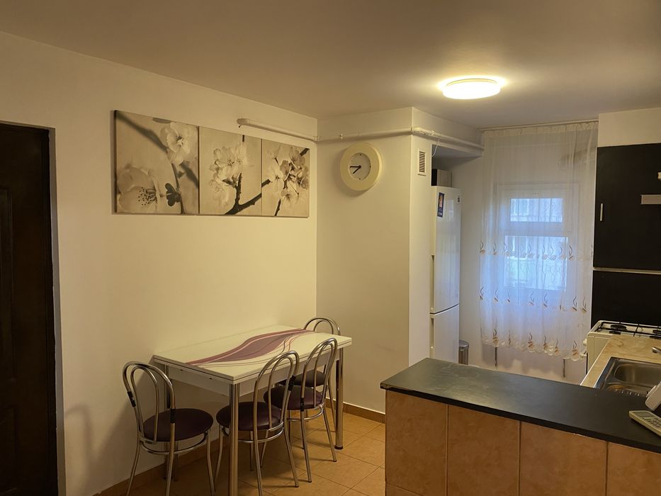 Inchiriez apartament 4 camere Aviatiei