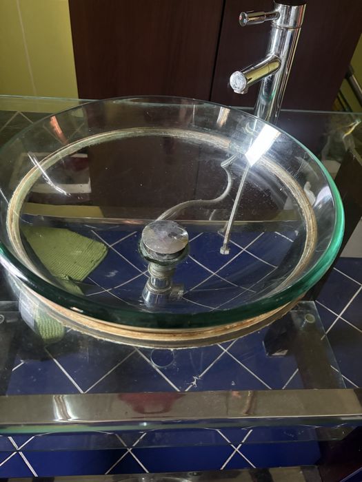 Lavoar de sticla cu suport si baterie