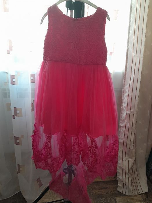 Продам платье для девочки