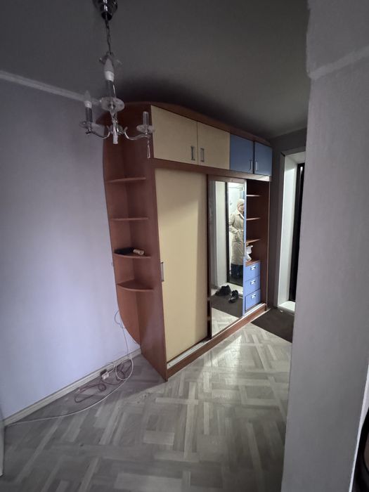 Продам прихожую, шакф