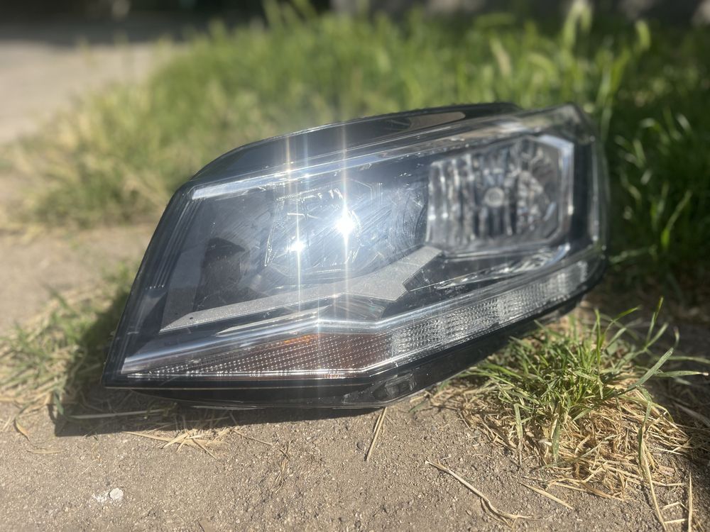 Фар за Volkswagen Caddy / Волксваген Кади