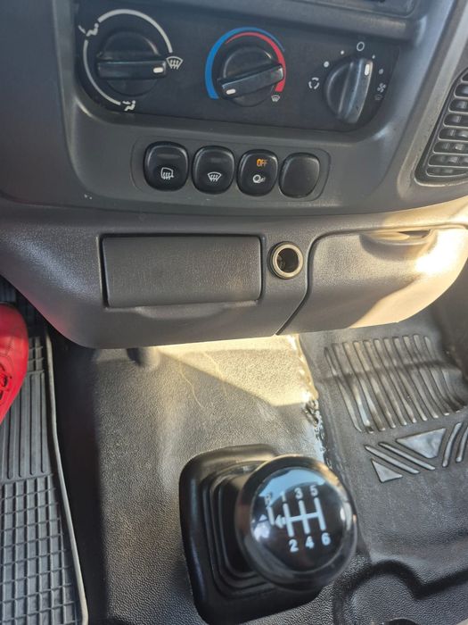 Ford Transit L2H2 Mediu - 2.4 Diesel 140CP - 150.000km reali!