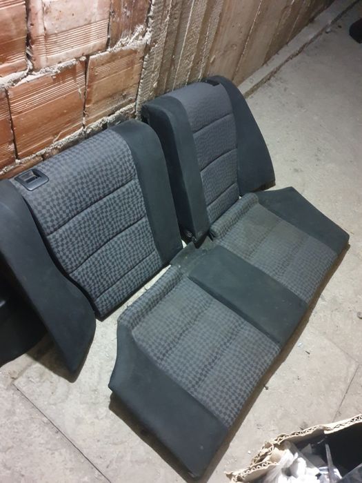 Задни седалки и кори Е36 компакт