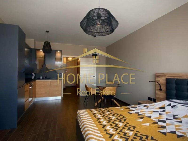 Дава се под наем Едностаен апартамент в Варна, Център - 57 кв.м за 484.5 € - Снимка #1