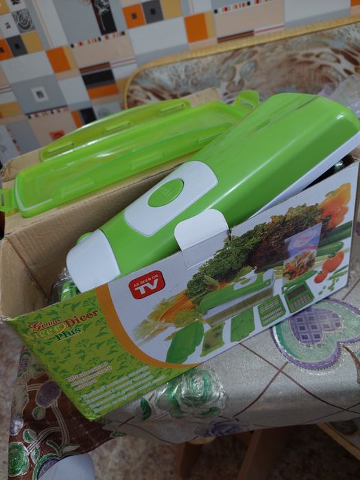 Продаю НайсрДайср плюс для резки продуктов, салатов