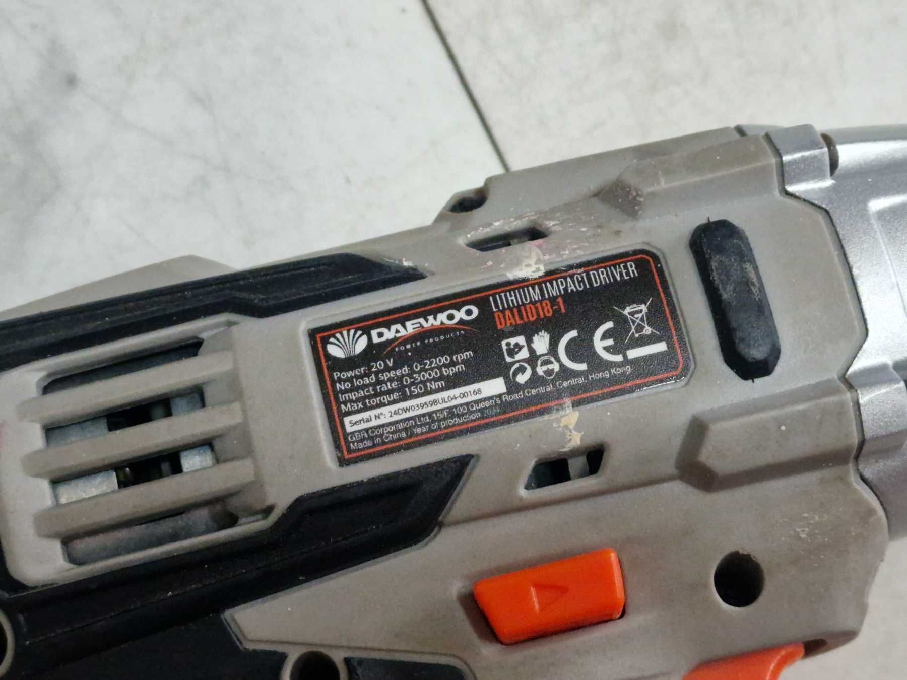 Акумулаторен ударен винтоверт DAEWOO DALID18-1 UNI-BAT