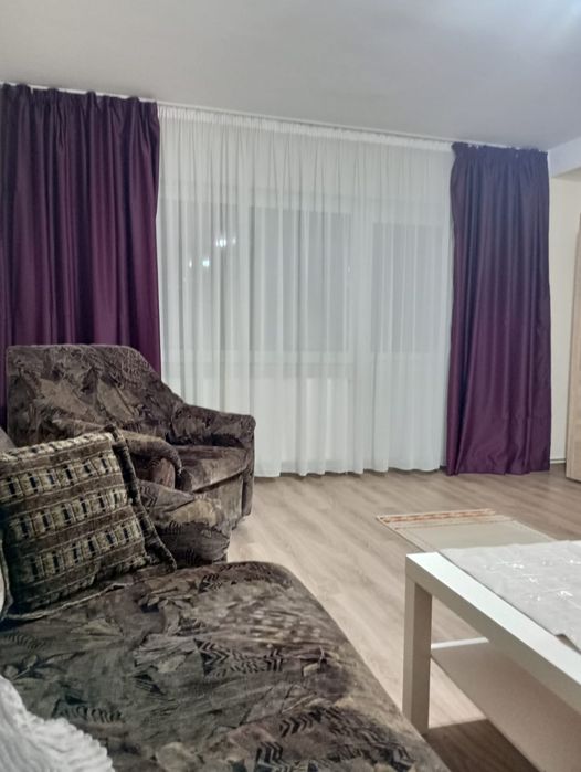 închiriez apartament 2 camere