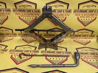 Cric auto original Volvo V40 S40 99-04 cod produs OEM 30856182