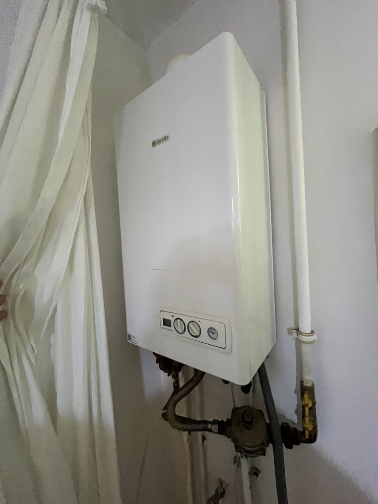 Apartament doua camere Calea Bucuresti, et.1 semidecomandat
