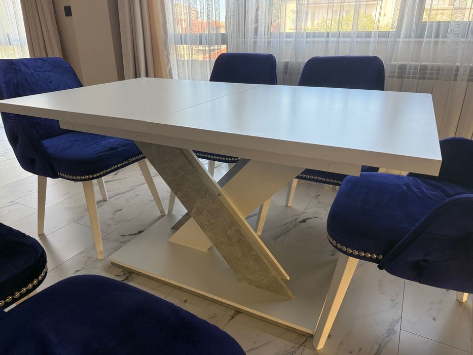 Разтегателна Маса