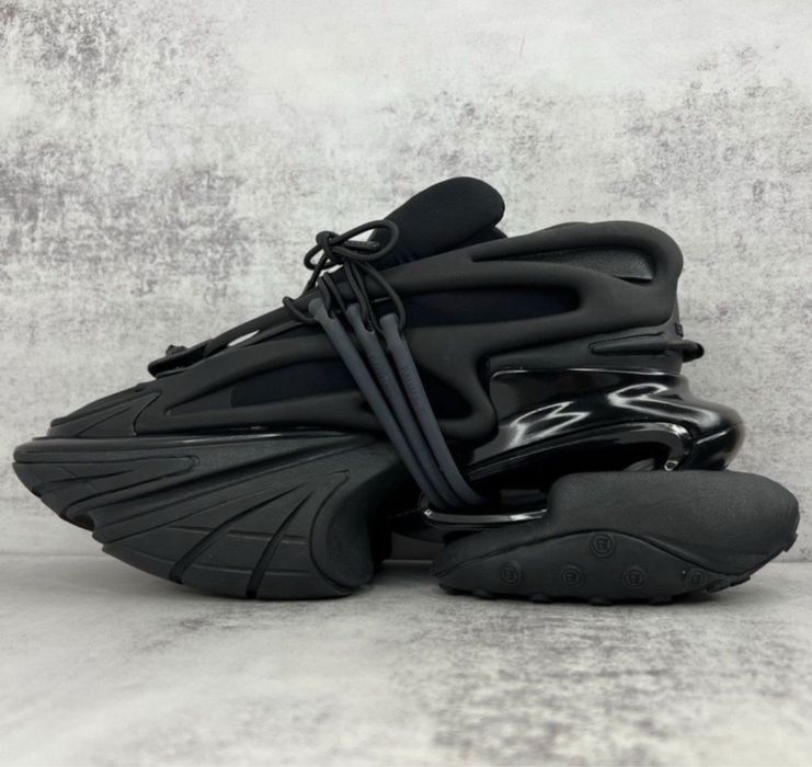 Balmain unicorn full black