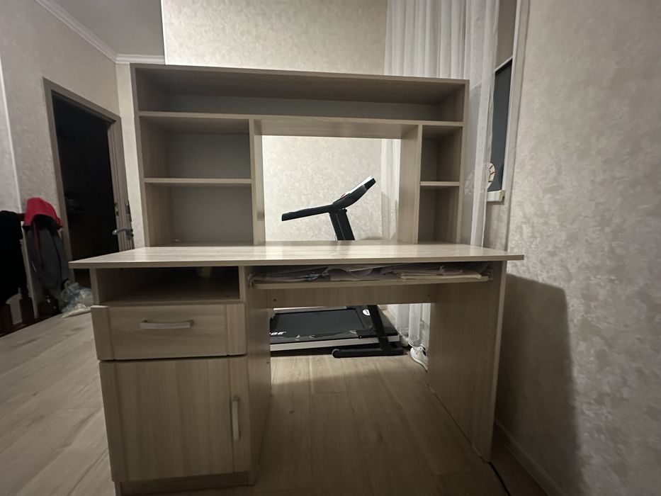 Письменный стол б/у