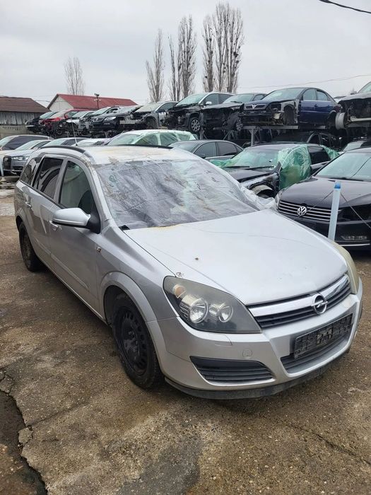 Dezmembram/Piese Opel Astra H breack 2005