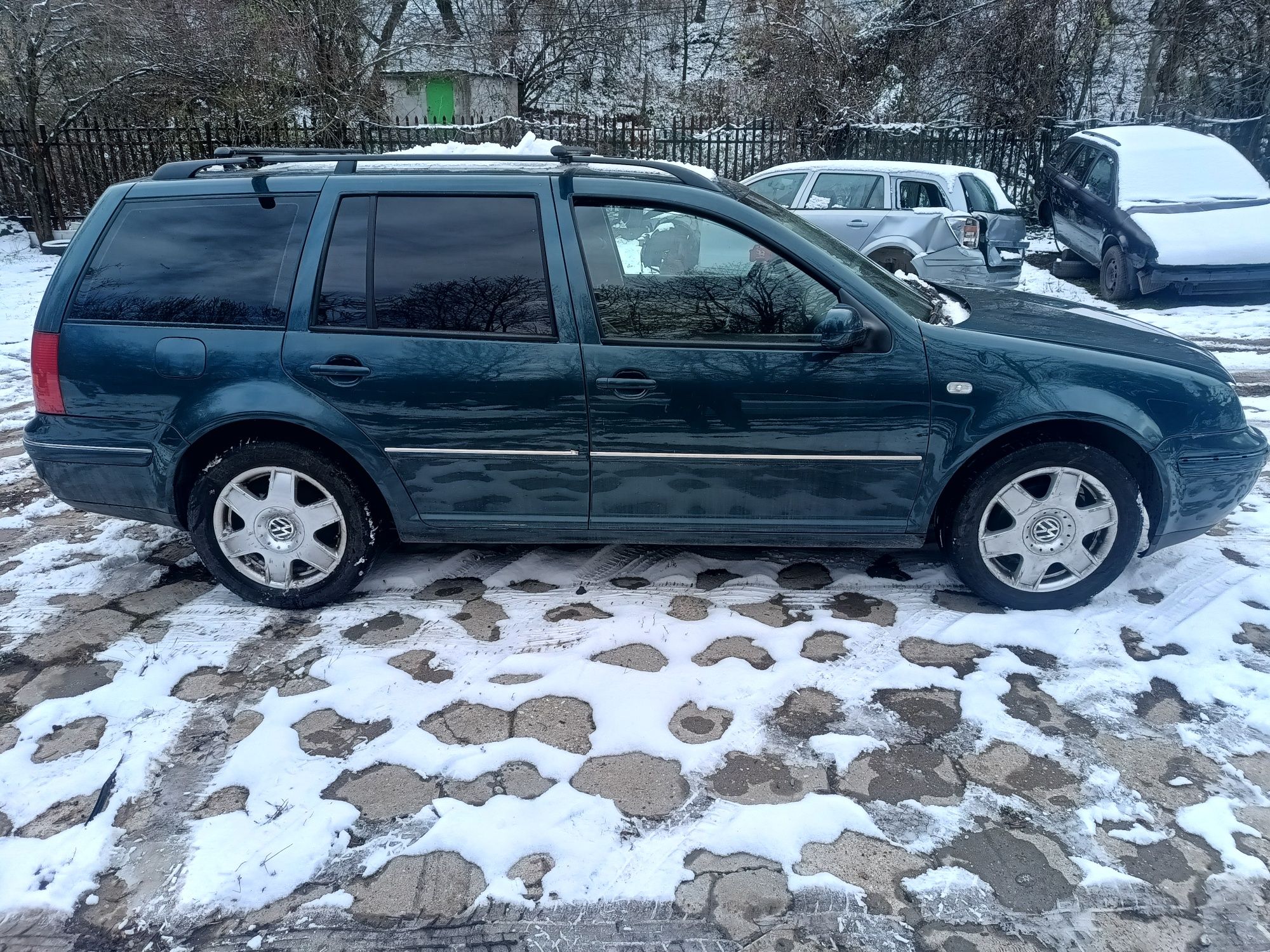 VW Bora Variant(1.6/16v/105kc/AZD)НА ЧАСТИ