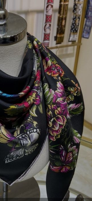 Eșarfă Christian Dior model 2026, 90×90cm, 100% mătase