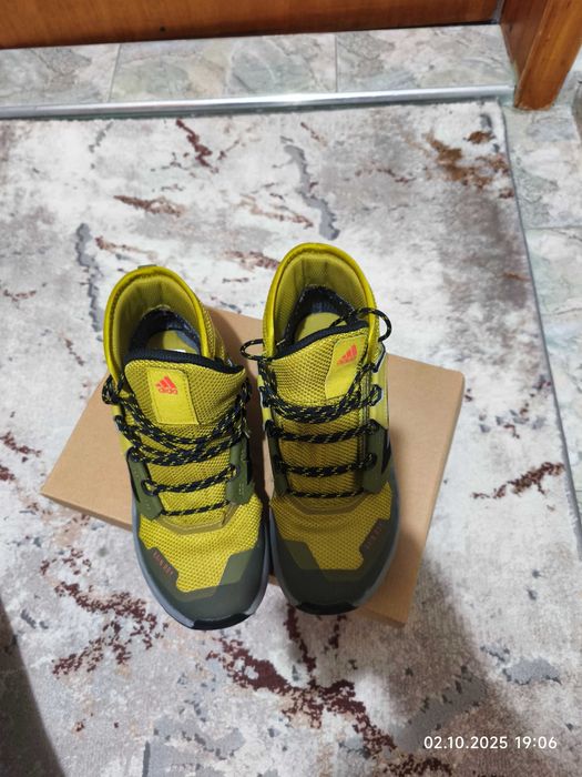 Adidas детски боти