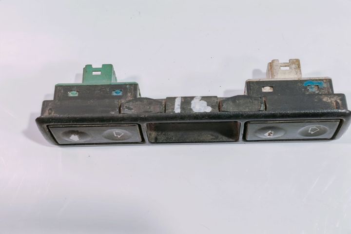 Buton  geam electric 61311387999 BMW Seria 3 E36