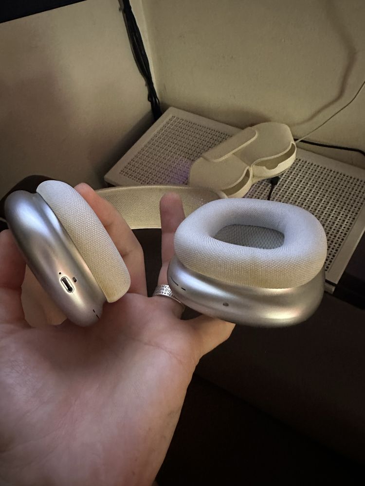 Продам airpods max