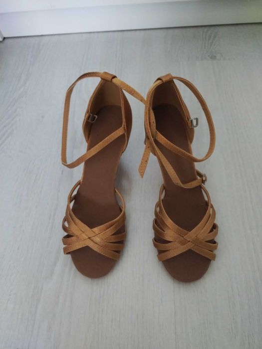 Sandale de dans sportiv