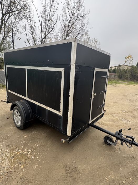 Remorca inchisa 750kg 2 usi