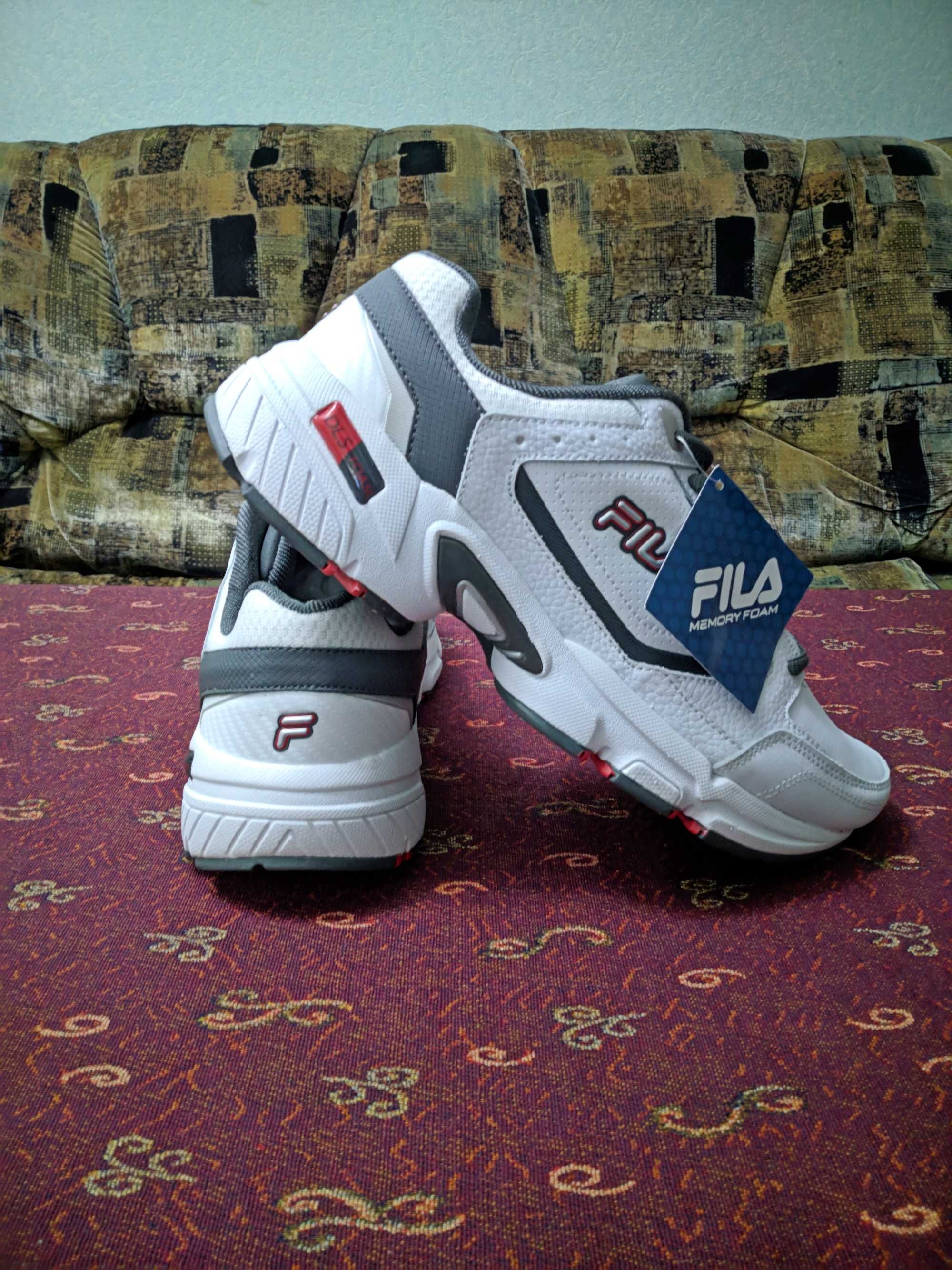 Кроссовки “FILA”. Оригинал . Абсолютно новые !!! Привезли из США !!!