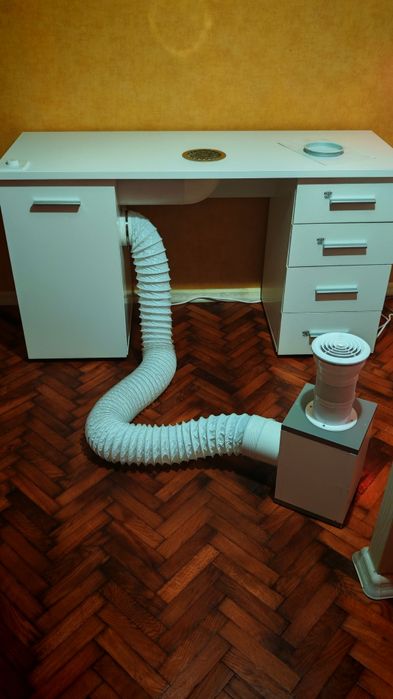 Masa manichiura / pedichiură cu aspirator NOU