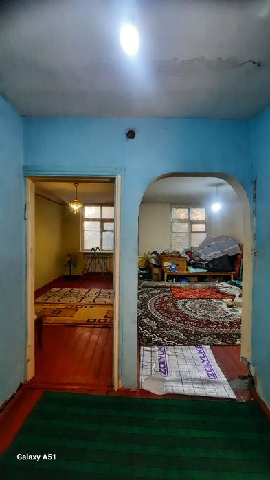 Срочно продаётся Юнусабвд  2/2/2  Галерейка