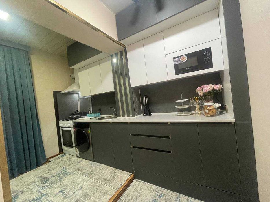 Medgorodokda uy sotiladi 1-etaj 4 xona 4 etajli dom