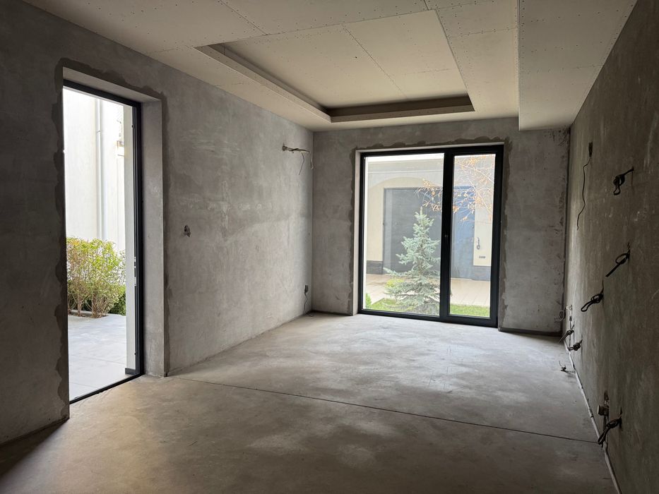 Собственник. Исломобод махалля 2.5 соток 5 комнат + кухня