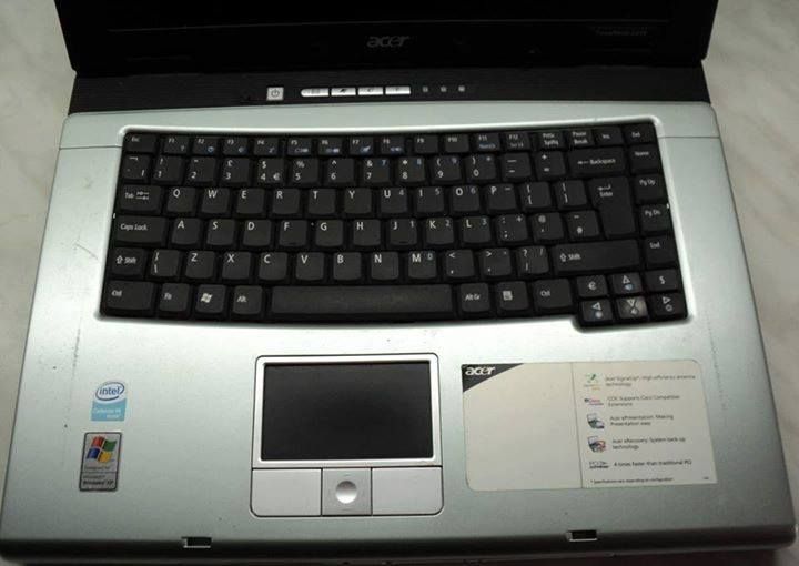 VINTAGE Laptop Acer TravelMate 2410-Functional