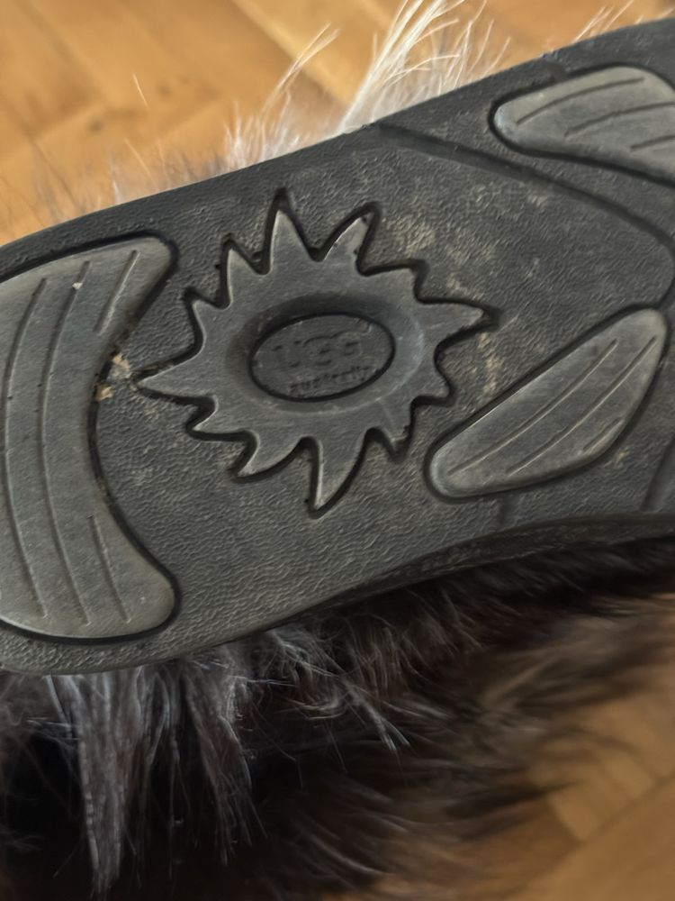 Ботуши на UGG сребърна лисица