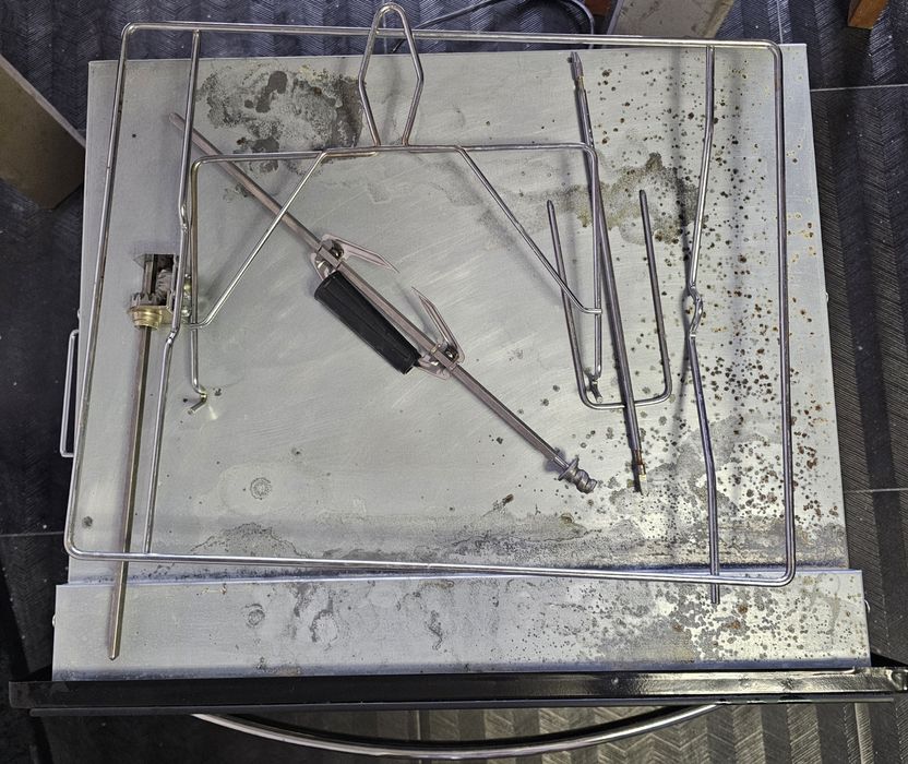 Обява за продажба на вградена фурна

LOFRA