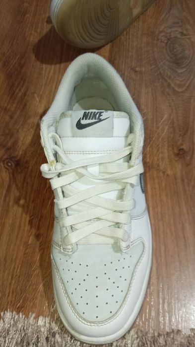 Dunck urî albe  cu gri