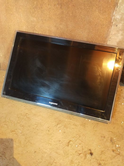 Samsung диагональ 32 в хорошем состоянии