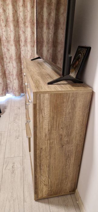 Comoda pentru televizor cu sertare