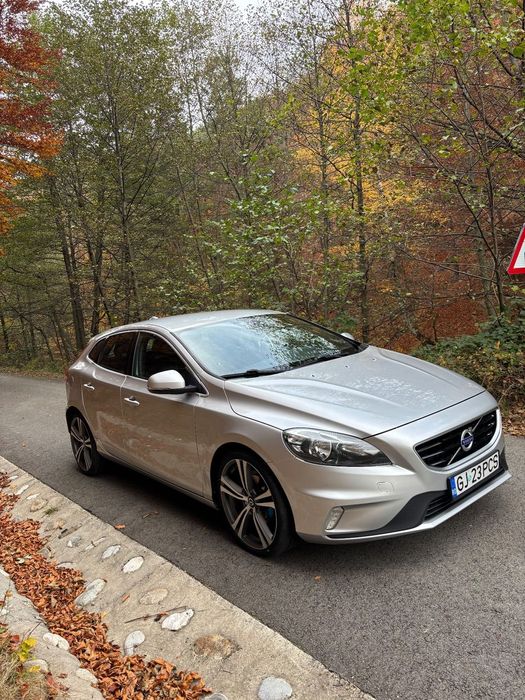 Volvo V40 R-design/120 cp/2016