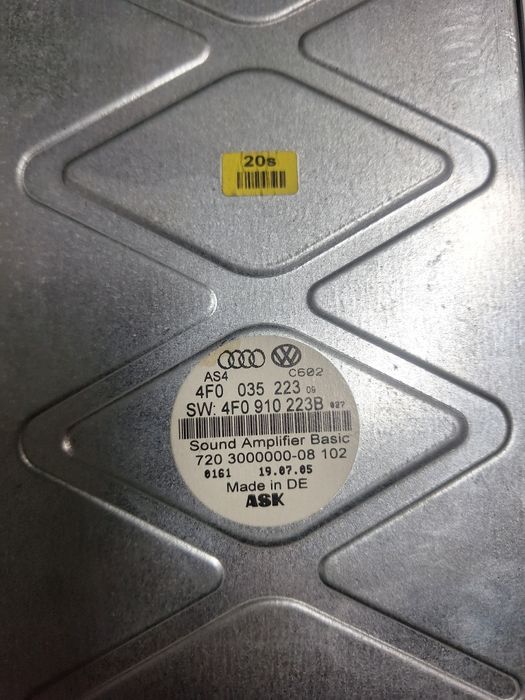 Statie amplificator radio box cd player magazie Audi a4 A6