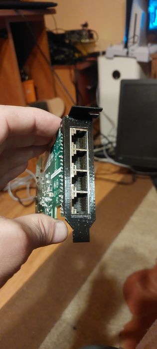 Placa Retea Server/Pc/Nas 4 x 1Gb RJ45 Originala HPE 331T 649871-001