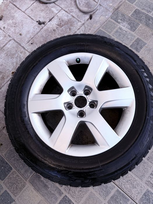 Jante cu anvelope de iarna 235/60/R17