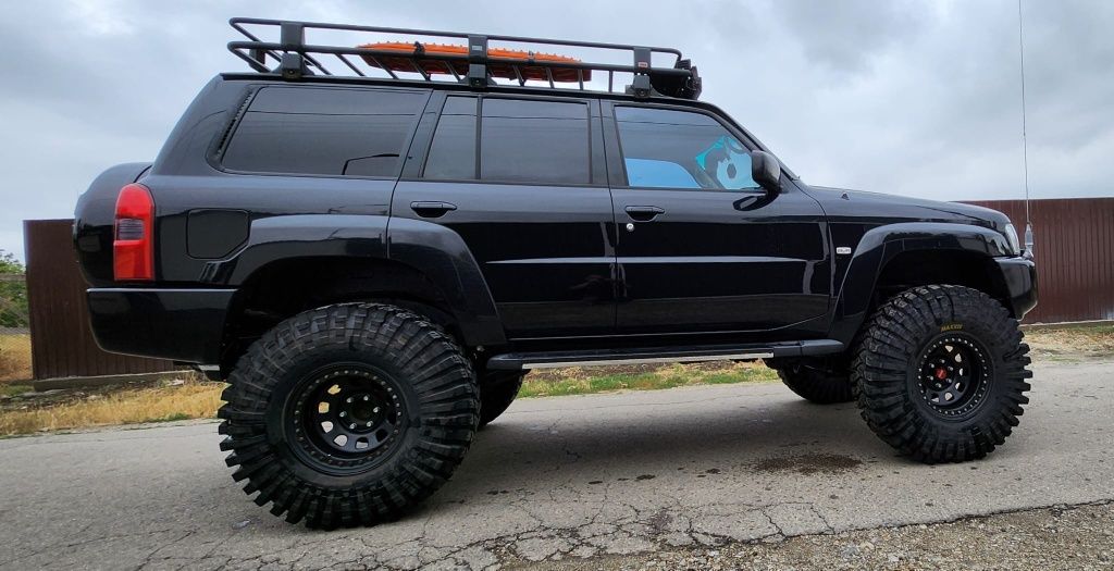 Nissan patrol Y61 off road