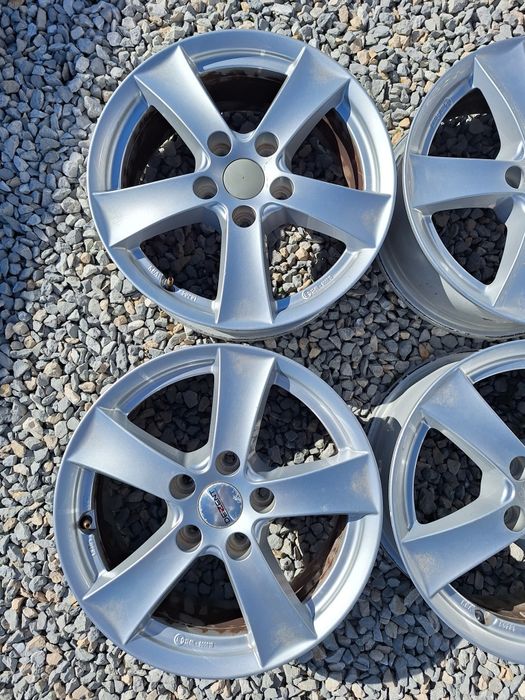 5x114.3.16цола.6 1/2 j ET43. dezent