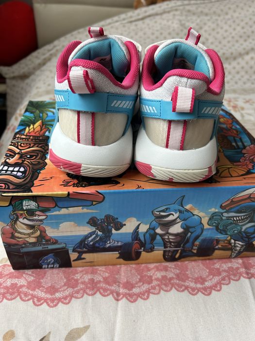 Apj маратонки / Анди студио