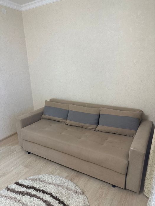 Продам диван недорого