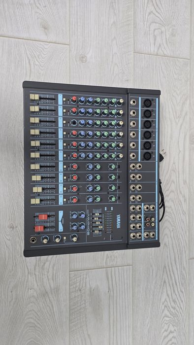 Mixer Yamaha MM1402