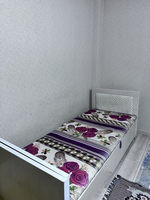 Продам кровать с подъемным механизмом / Два спальных места