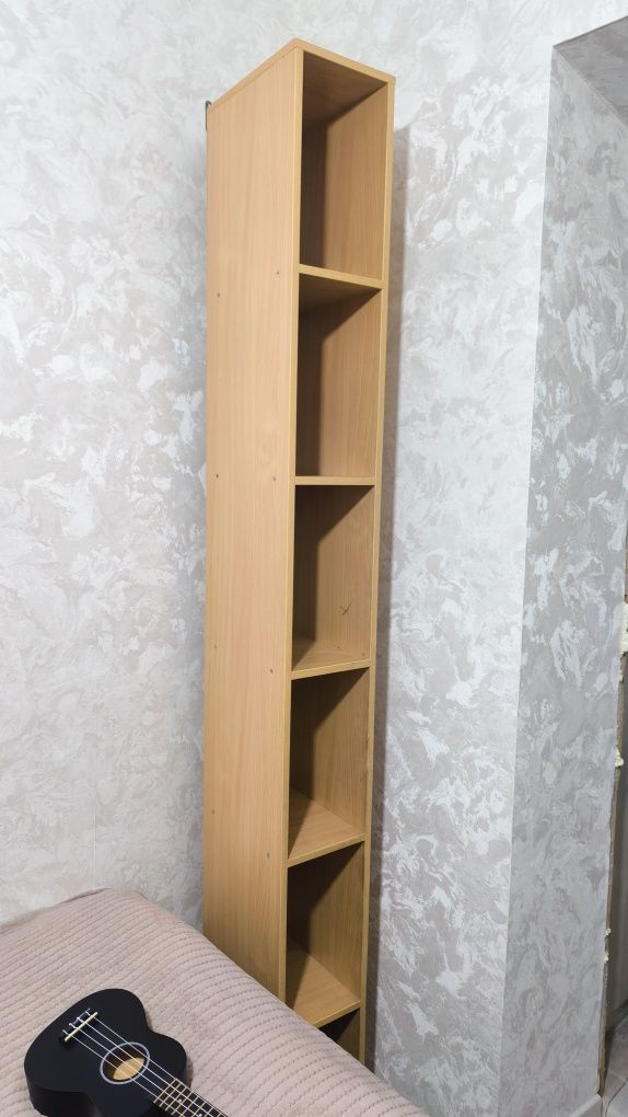 Срочно продам книжную полку